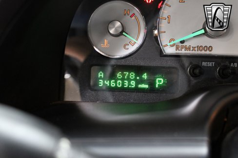 Used 2003 Ford Thunderbird image 16