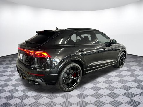 New 2025 Audi RS Q8 performance image 9