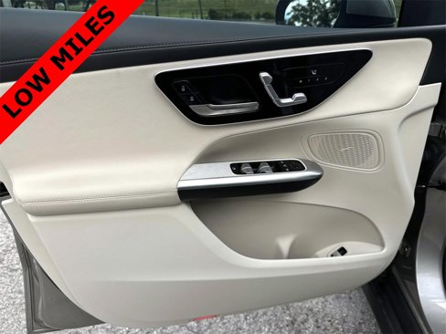 Used 2024 Mercedes-Benz GLC 300 image 15