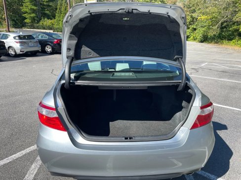 Used 2016 Toyota Camry SE image 40