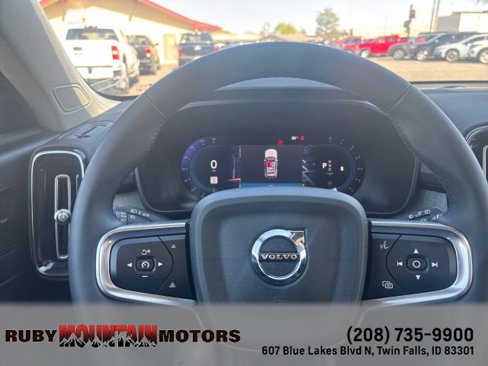 Used 2024 Volvo XC40 B5 Ultimate w/ Protection Package Premier image 14