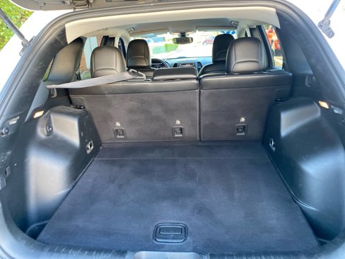 Used 2019 Jeep Cherokee Trailhawk w/ Cold Weather Group image 20