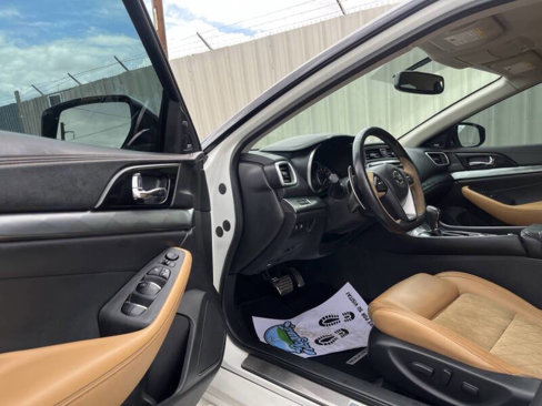 Used 2018 Nissan Maxima SR image 9