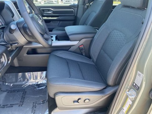 New 2026 RAM 1500 4x4 Crew Cab image 9