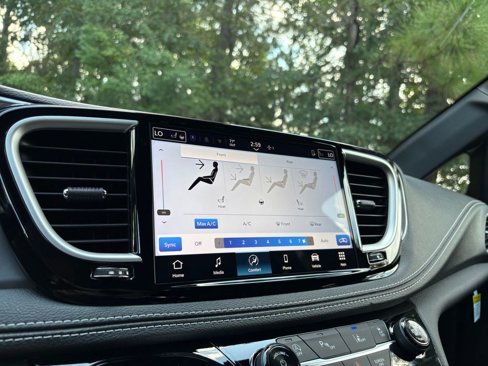 New 2026 Chrysler Pacifica Select image 29