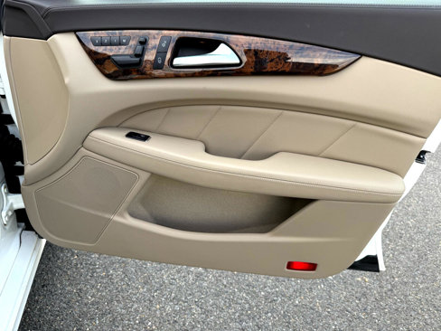 Used 2014 Mercedes-Benz CLS 550 4MATIC image 39