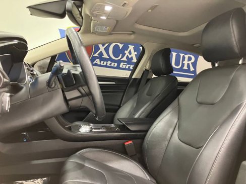 Used 2019 Ford Fusion Titanium image 22