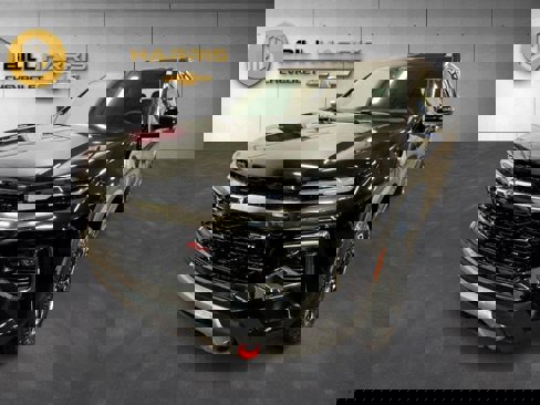 New 2026 Chevrolet Traverse Z71 w/ Enhanced Driving Package image 1
