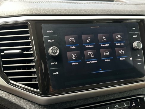 Used 2022 Volkswagen Atlas Cross Sport SE image 21
