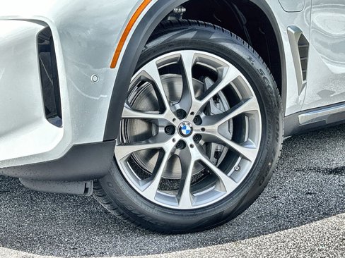 New 2026 BMW X5 xDrive50e w/ Premium Package image 14