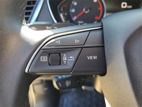 Used 2023 Audi Q5 2.0T Premium w/ Convenience Package image 17
