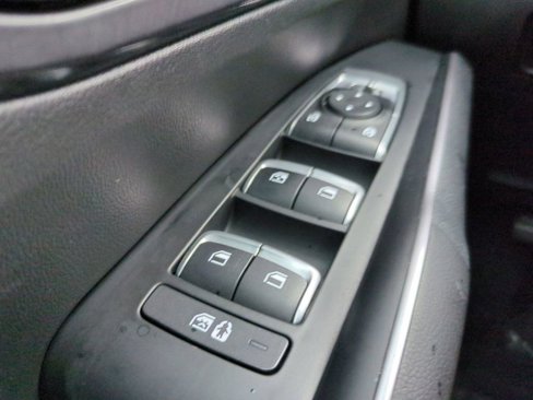 Used 2023 Kia Sorento S image 32
