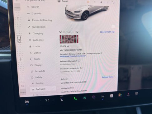 Used 2022 Tesla Model X Plaid image 15