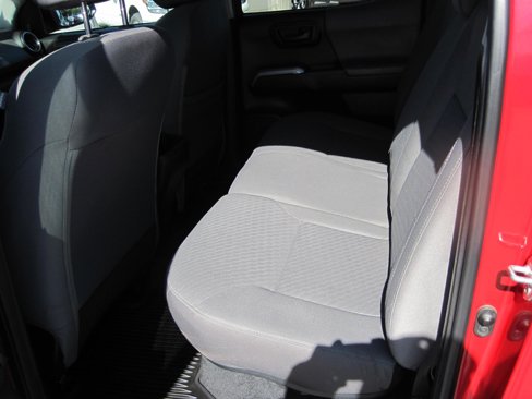 Used 2023 Toyota Tacoma SR5 w/ Technology Package image 8