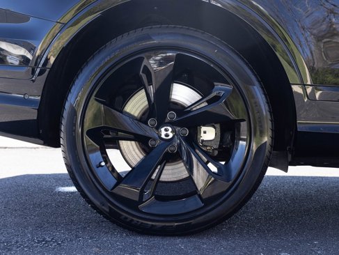 New 2025 Bentley Bentayga image 54