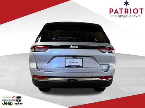 New 2025 Jeep Grand Cherokee Limited w/ Trailer Tow Package image 6
