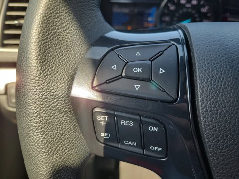 Used 2018 Ford Explorer XLT w/ Equipment Group 202A image 26