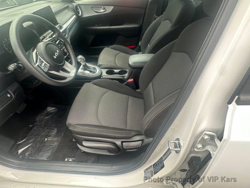 Used 2023 Kia Forte LXS image 9