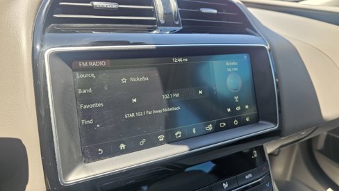 Used 2019 Jaguar XE image 36