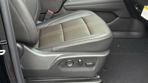 New 2026 Chevrolet Suburban High Country image 8