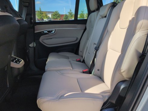 New 2026 Volvo XC90 B6 Ultra image 25