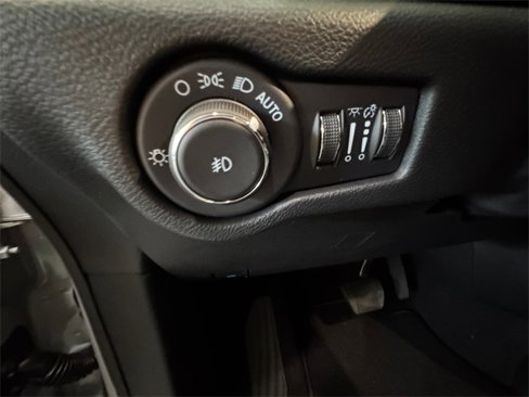 New 2026 Chrysler Pacifica Select image 24