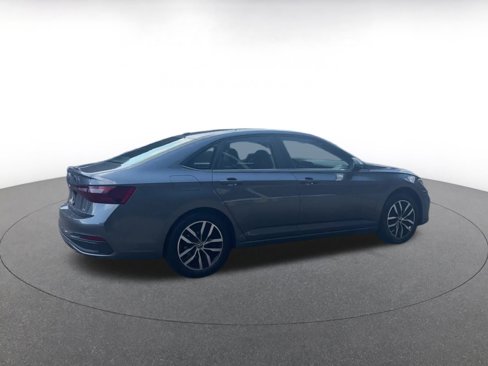 Used 2025 Volkswagen Jetta SE image 15