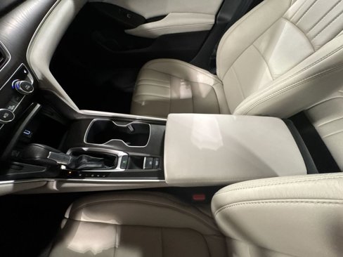Used 2018 Honda Accord EX image 28