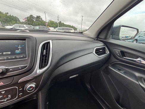 Used 2018 Chevrolet Equinox LT image 16