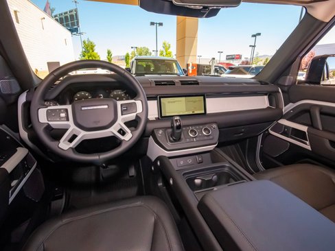 New 2024 Land Rover Defender 110 S image 38