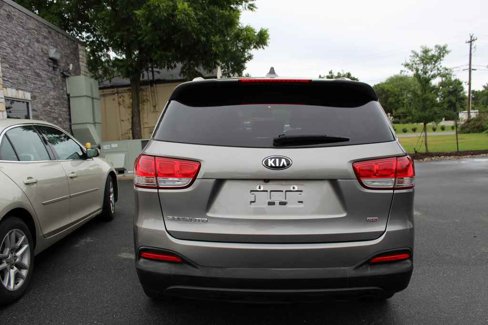 Used 2018 Kia Sorento LX image 6
