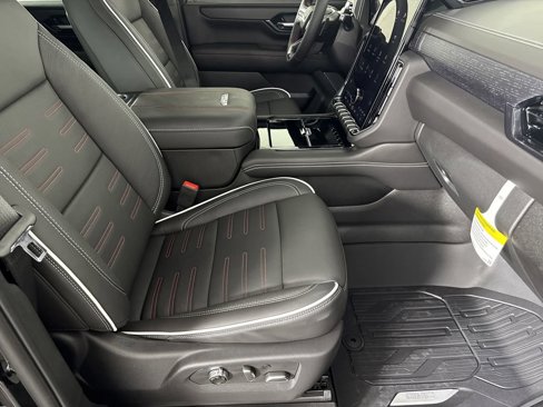 New 2025 GMC Yukon XL AT4 Ultimate image 12