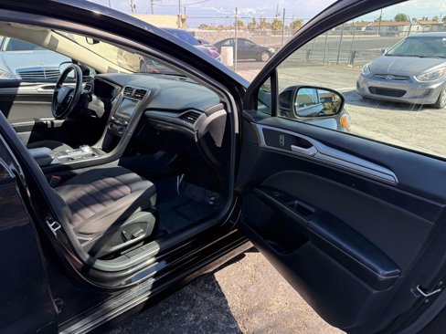 Used 2019 Ford Fusion SE image 21