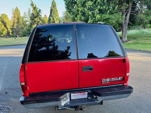 Used 1999 Chevrolet Suburban 4WD w/ Preferred Equipment Group 2 image 7