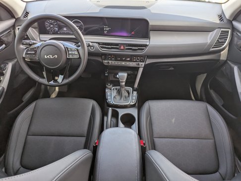 Certified 2025 Kia Seltos EX w/ EX Sunroof Package image 12