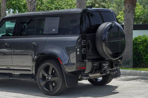 Used 2023 Land Rover Defender 110 image 5