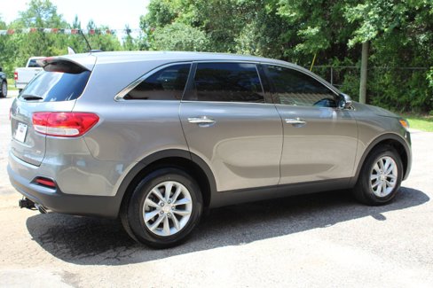 Used 2017 Kia Sorento L image 12