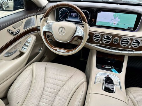 Used 2017 Mercedes-Benz S 550 4MATIC Sedan image 24