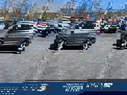 Used 2024 Ford Edge SE image 40