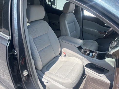 Used 2020 GMC Acadia SLE w/ Driver Convenience Package image 10