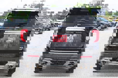Used 2022 Ford Explorer Platinum w/ Equipment Group 601A image 6
