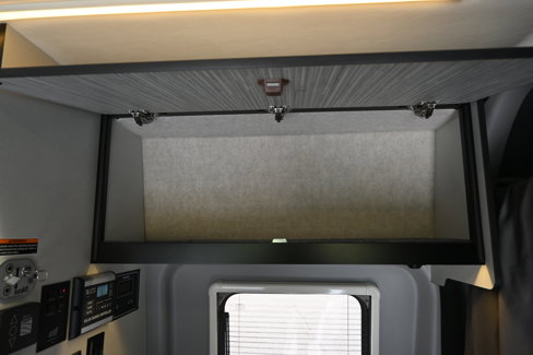 Used 2019 Mercedes-Benz Sprinter 4x4 144 w/ Premium Plus Package image 33
