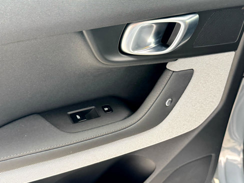 Used 2023 Polestar Polestar 2 w/ Pilot Pack image 27