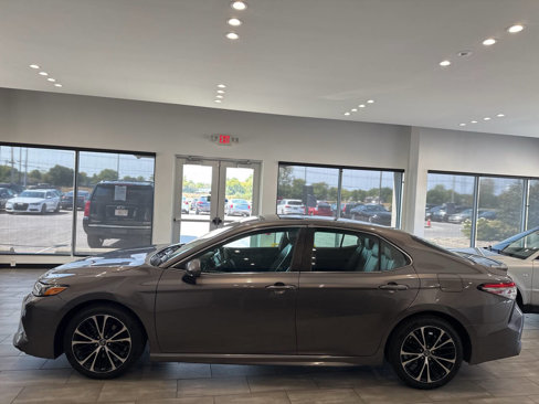 Used 2018 Toyota Camry SE image 10