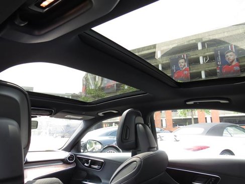 Used 2025 Mercedes-Benz C 300 4MATIC Sedan image 19