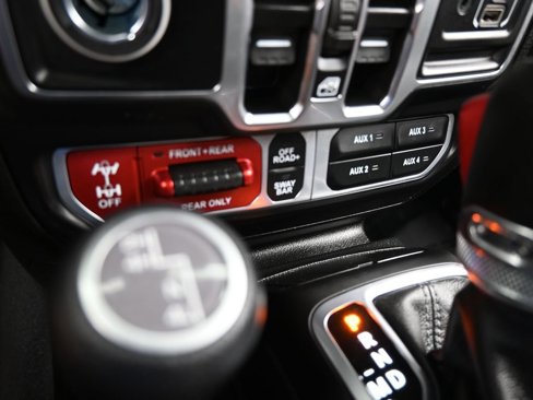 Used 2024 Jeep Gladiator Rubicon image 25