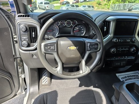 Used 2019 Chevrolet Silverado 1500 LT image 12