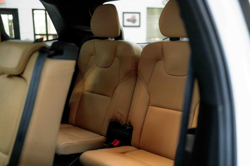 Used 2023 Volvo XC90 T8 Ultimate w/ Lounge Package image 74