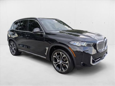 Certified 2025 BMW X5 xDrive40i w/ Premium Package image 3
