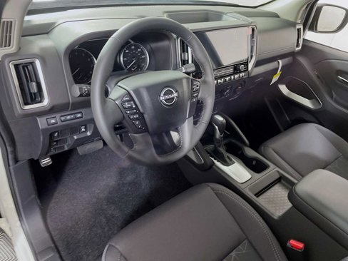 Used 2025 Nissan Frontier SV w/ SV Convenience Package image 7